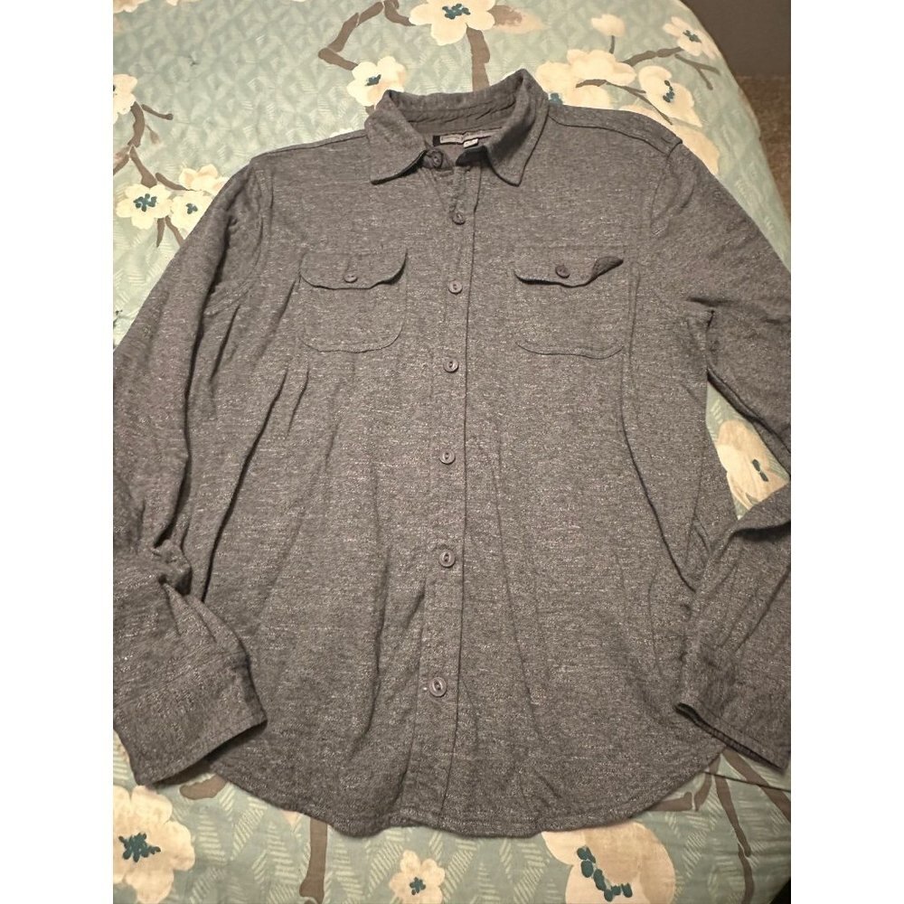 6 FOR $10 PD&C small shirt
